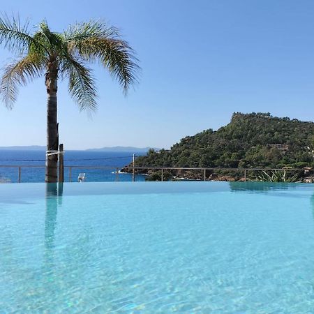 Les Lauriers Roses Aparthotel Rayol-Canadel-sur-Mer Exterior photo