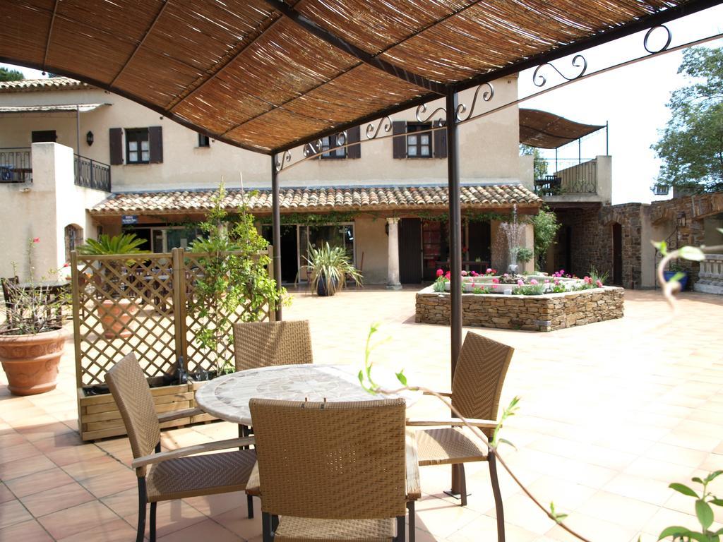Les Lauriers Roses Aparthotel Rayol-Canadel-sur-Mer Exterior photo