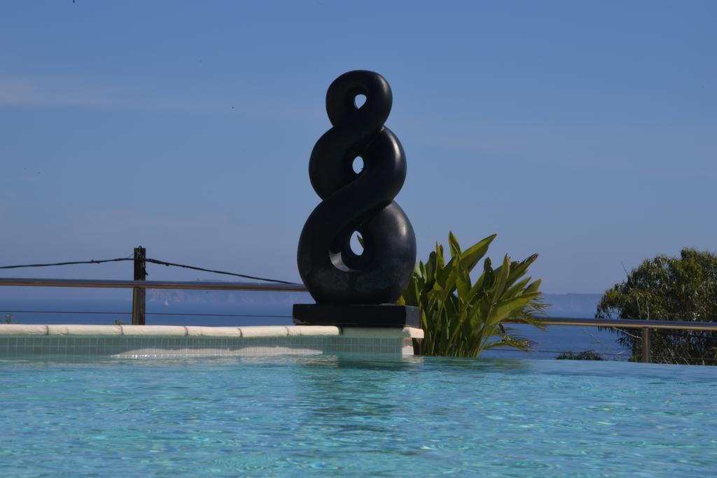 Les Lauriers Roses Aparthotel Rayol-Canadel-sur-Mer Exterior photo
